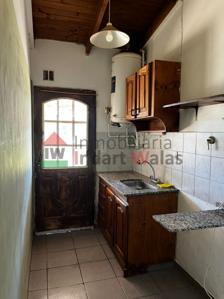 CASA DE BARRIO CON AMPLIACION. RETASADA!