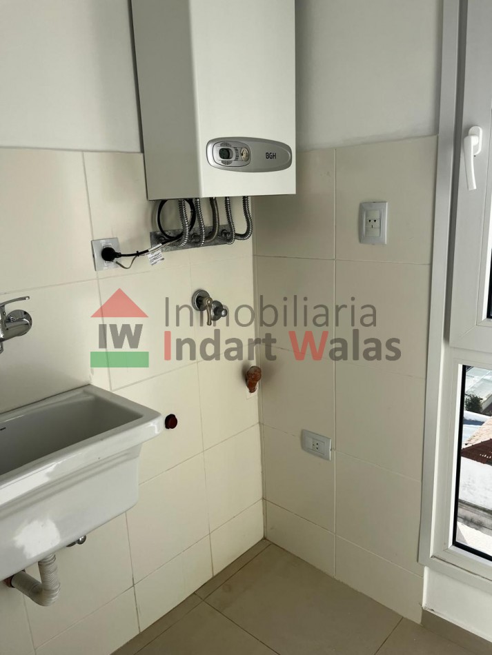 Impecable departamento 3 ambientes con cochera