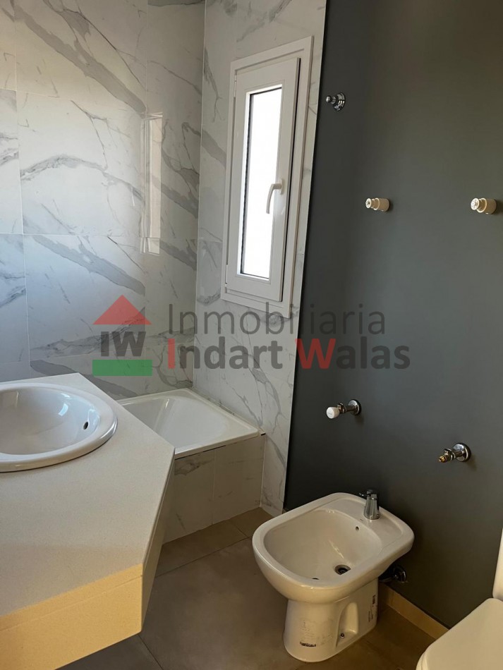 Impecable departamento 3 ambientes con cochera