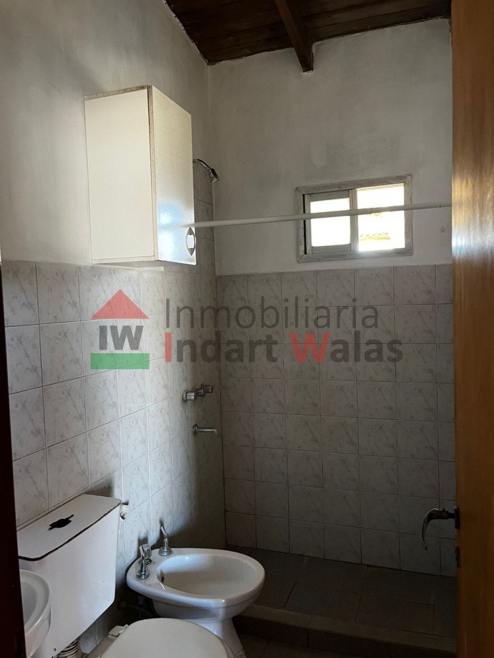 CASA DE BARRIO CON AMPLIACION. RETASADA!