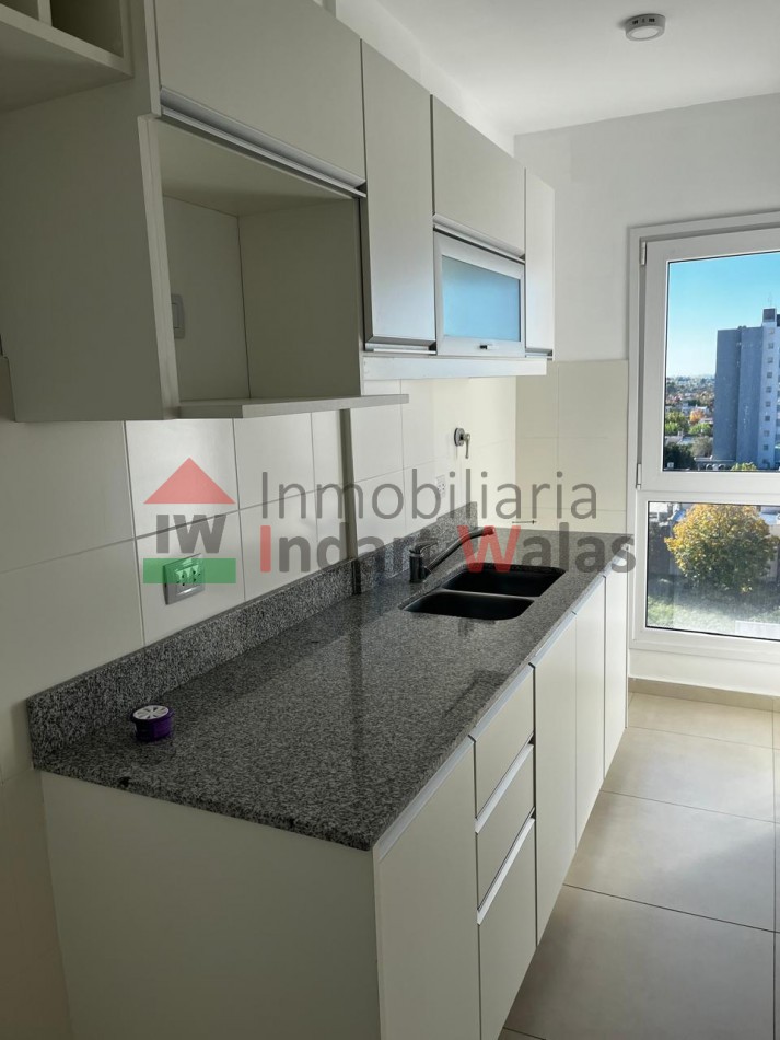 Impecable departamento 3 ambientes con cochera