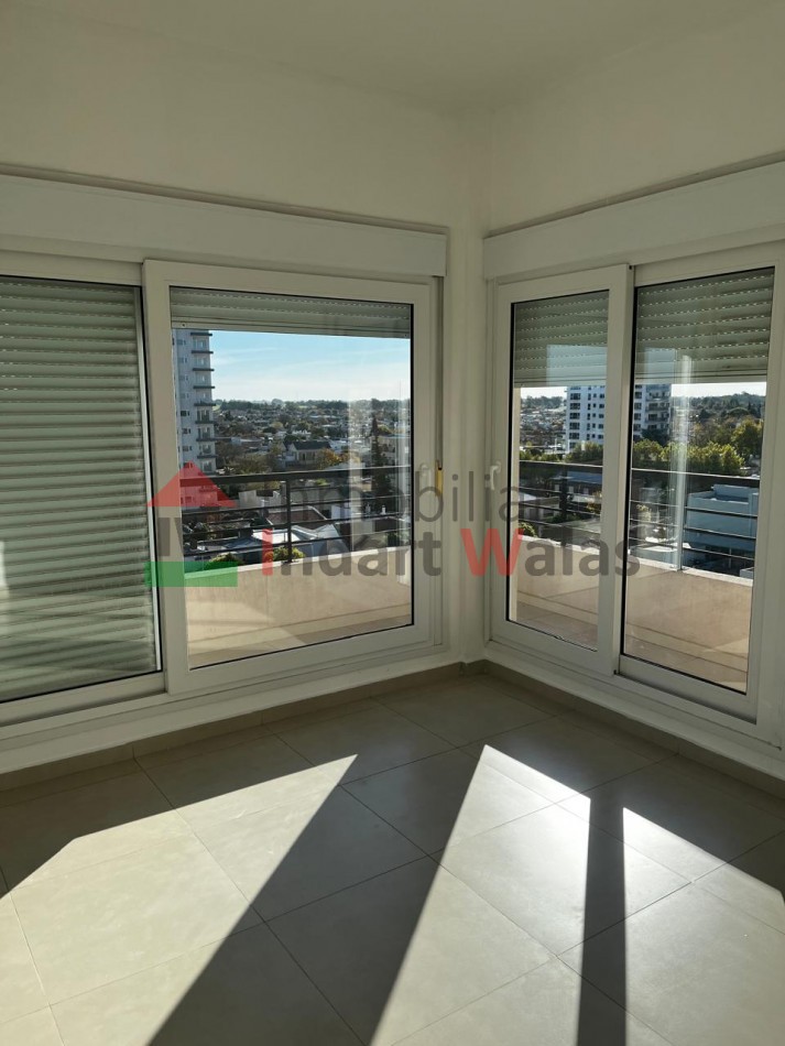Impecable departamento 3 ambientes con cochera